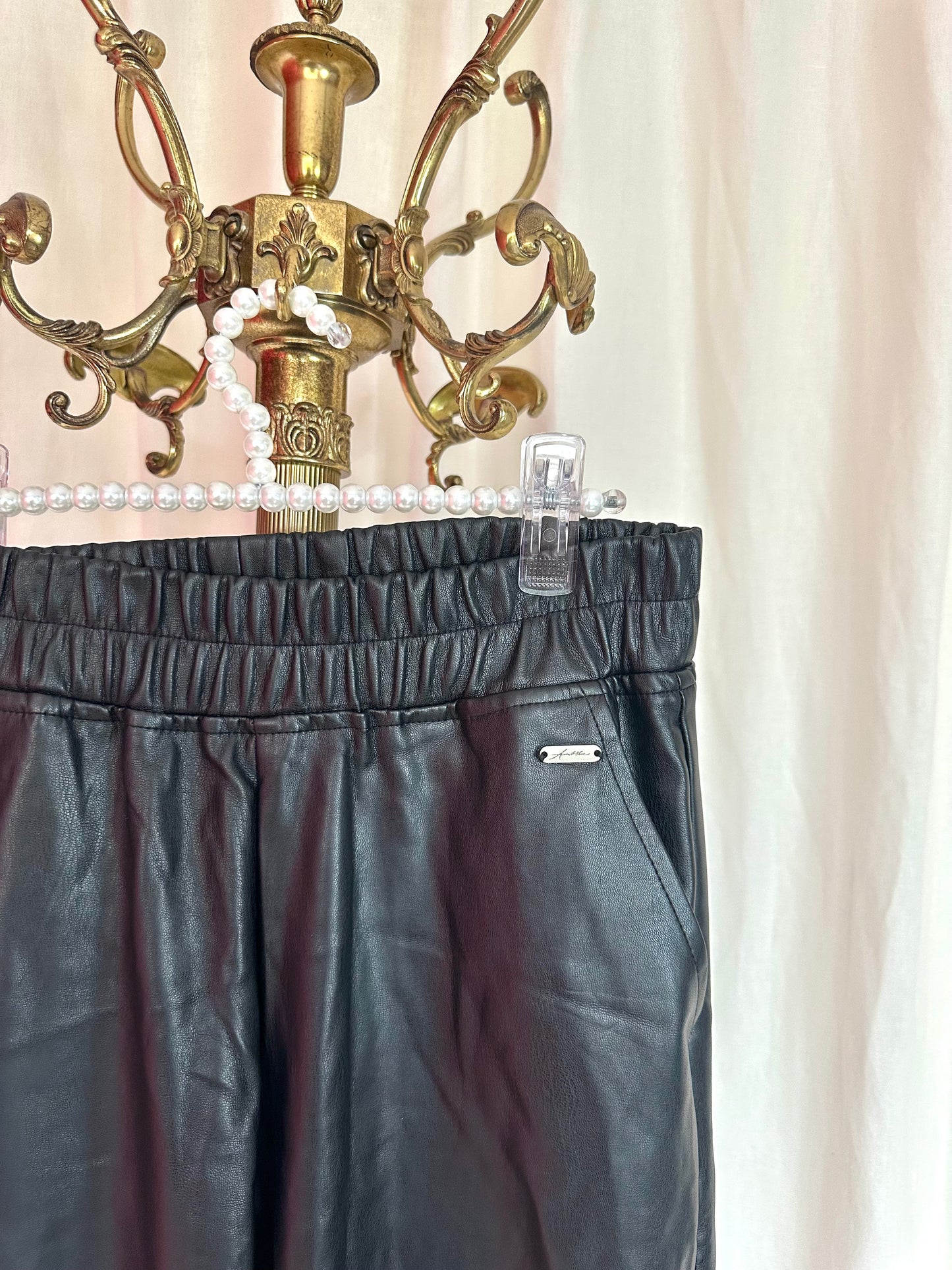 Broek Ambika lederlook zwart - Maat XL