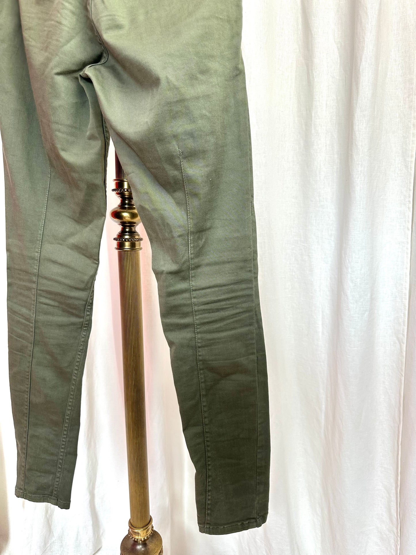Broek Zara cargo legergroen maat 38