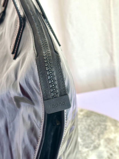 Gucci emblem tote bag lak zwart