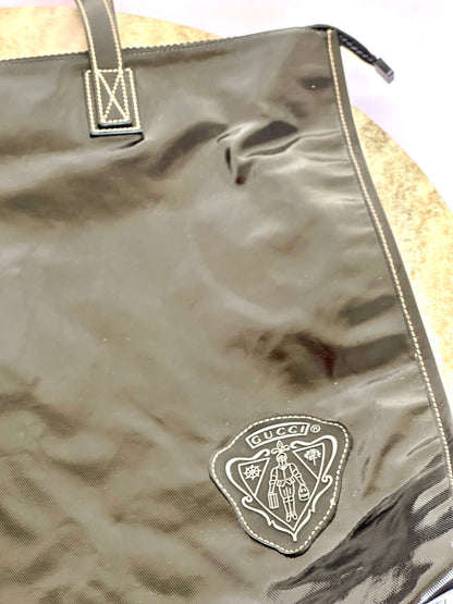 Gucci emblem tote bag lak zwart