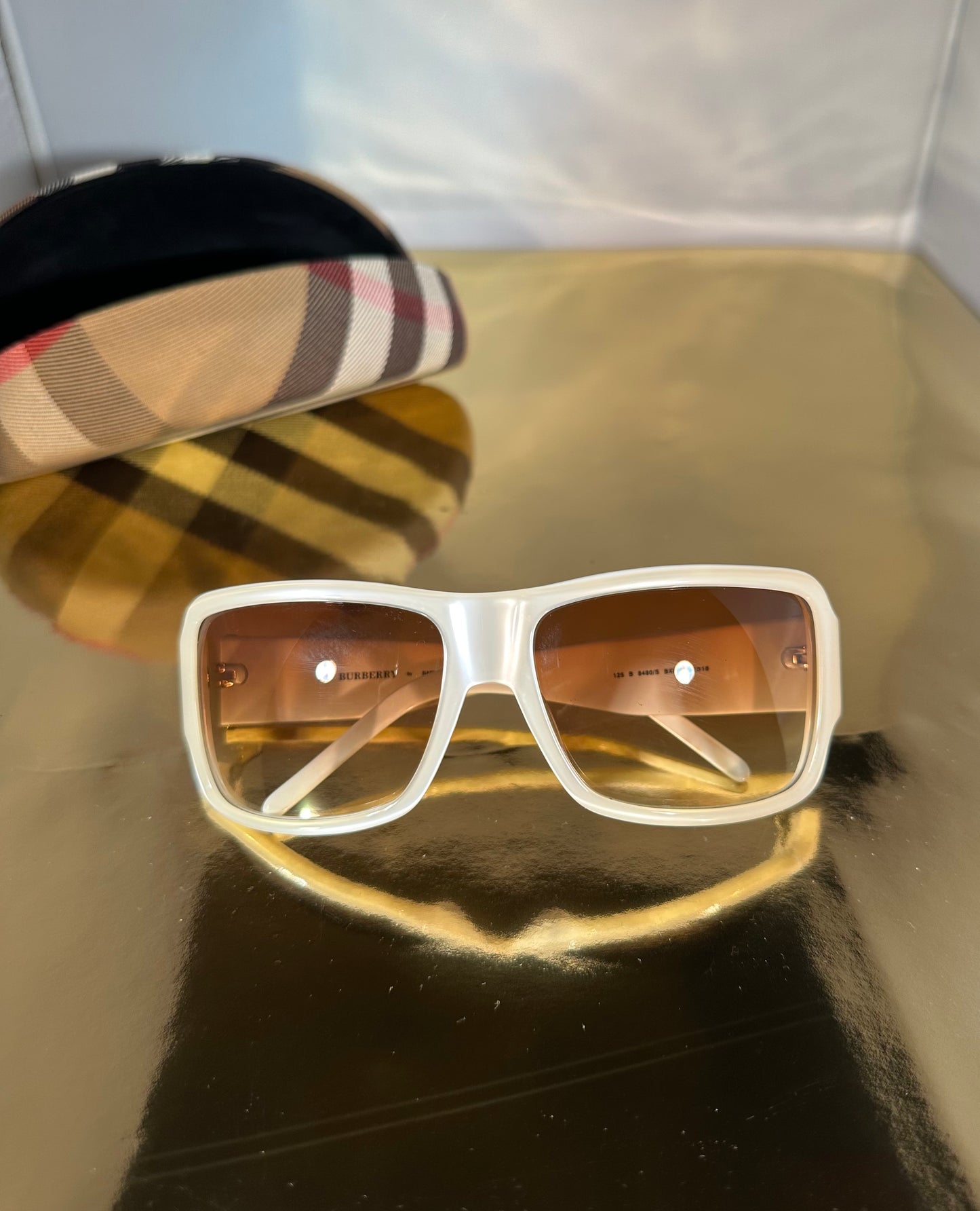 Lunettes de soleil oversize Burberry crème