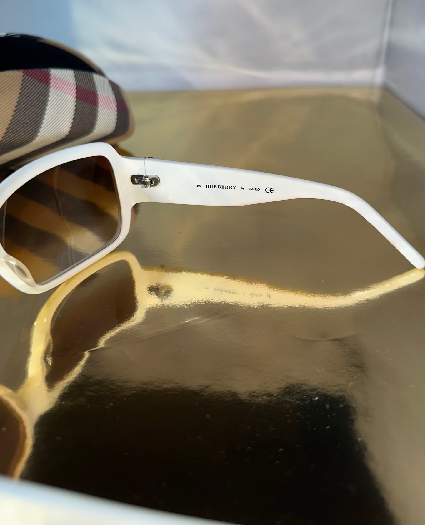 Lunettes de soleil oversize Burberry crème