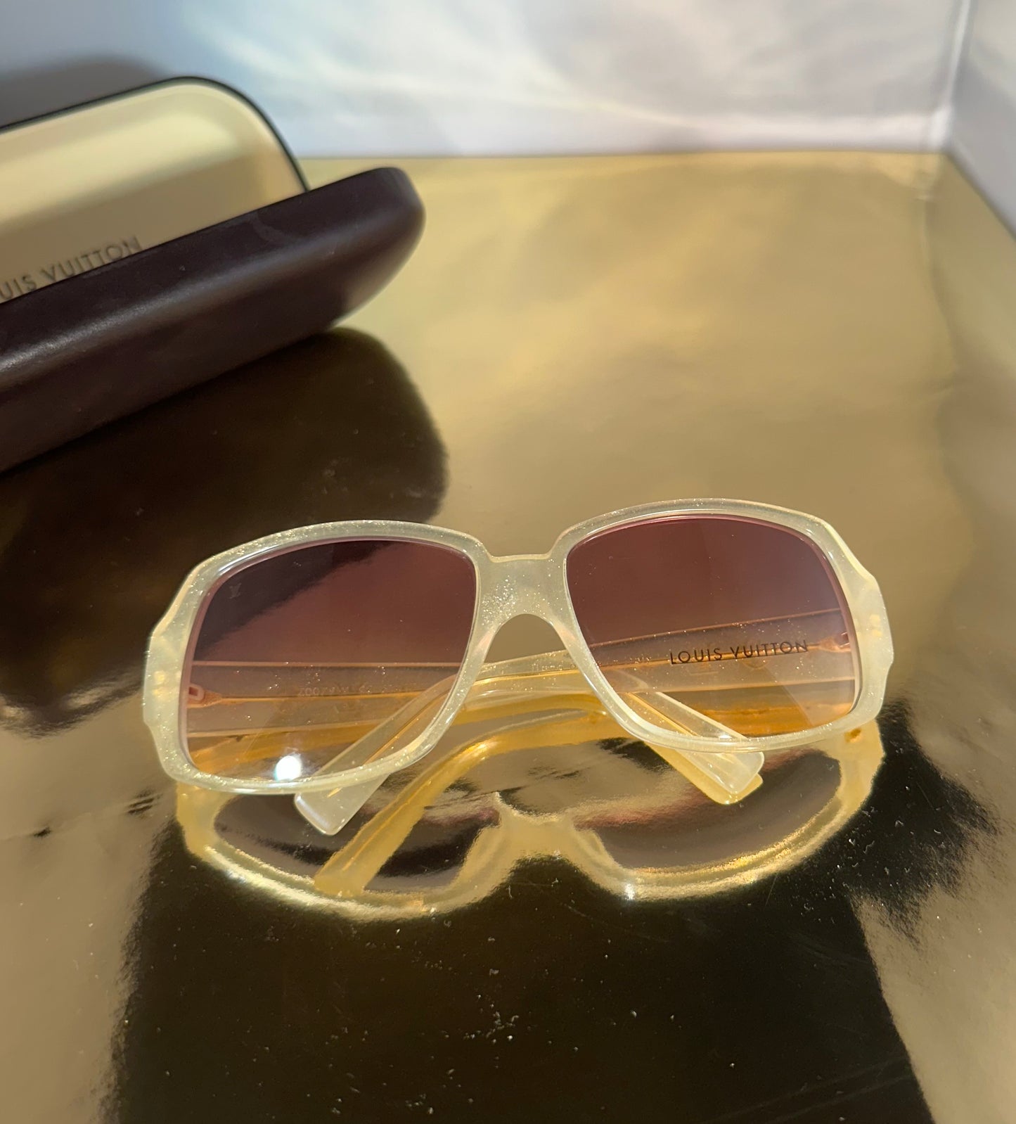 Lunettes de soleil Louis Vuitton crème