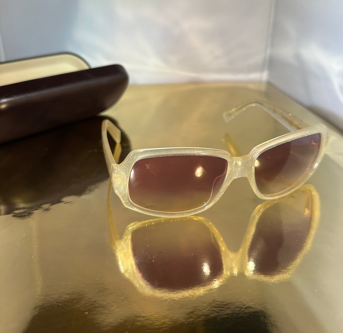 Lunettes de soleil Louis Vuitton crème