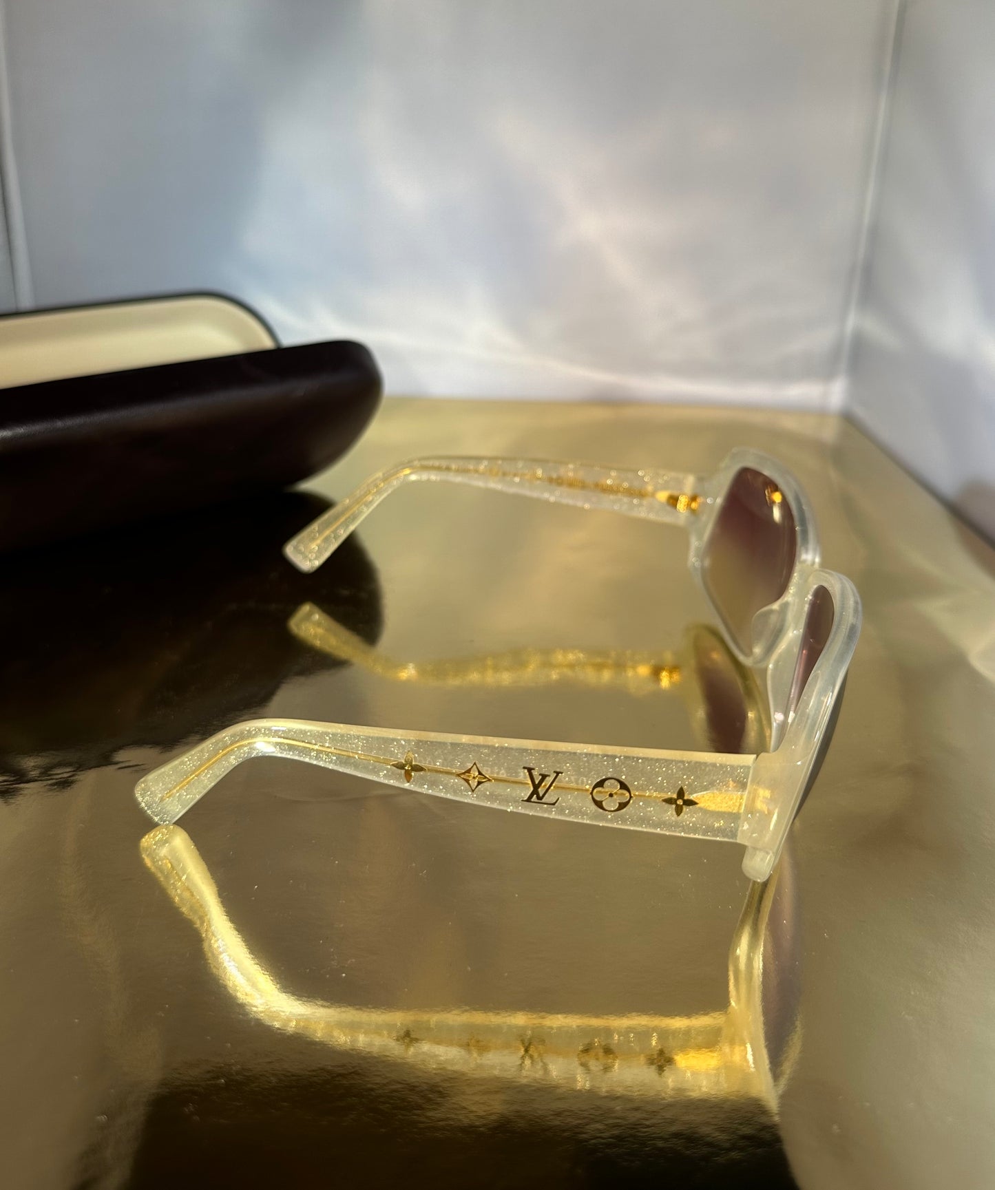 Lunettes de soleil Louis Vuitton crème