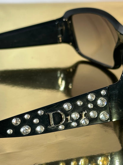 Zonnebril Dior– zwart montuur met strass
