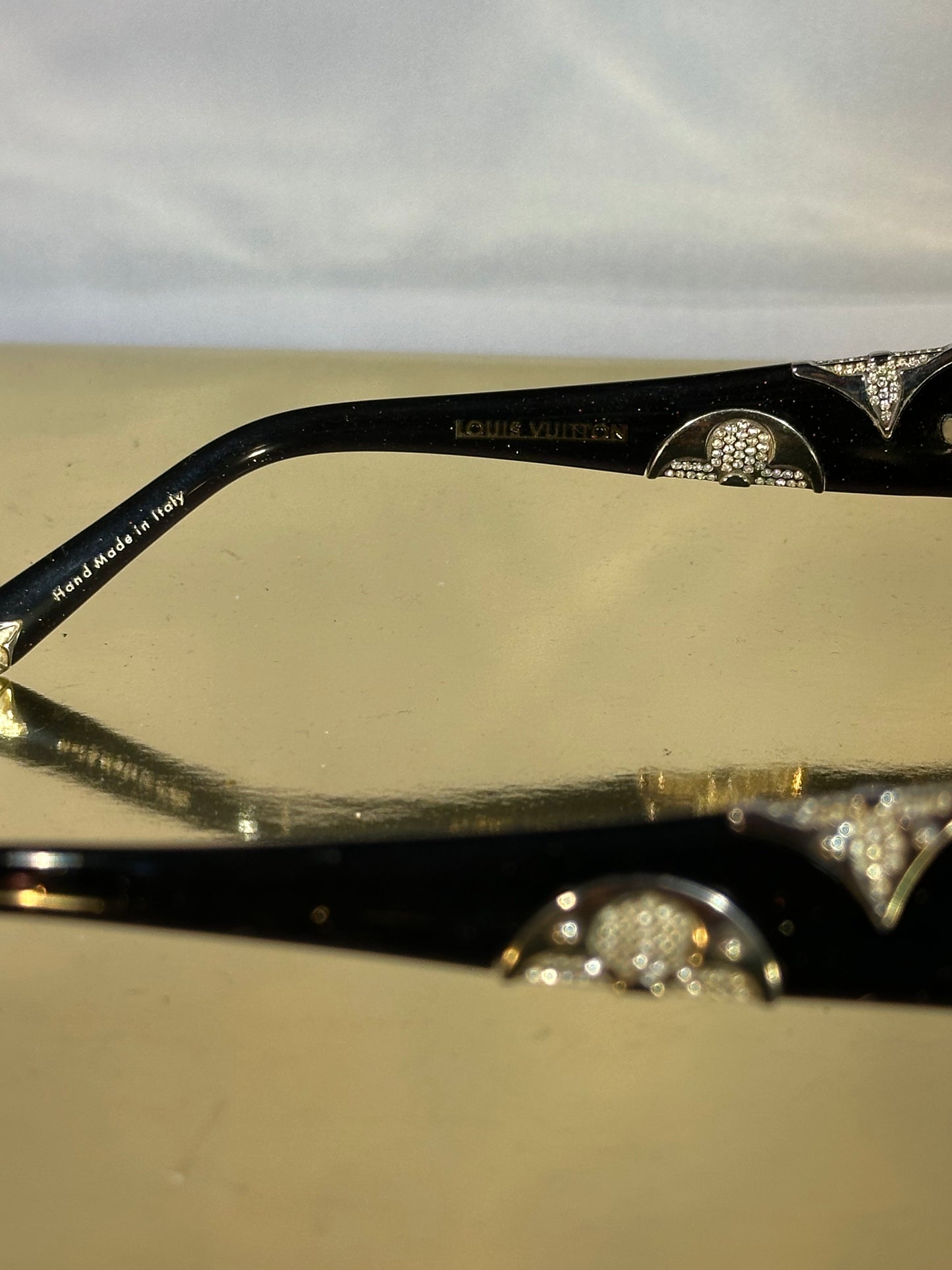 Zonnebril Louis Vuitton zwart - Iris PM