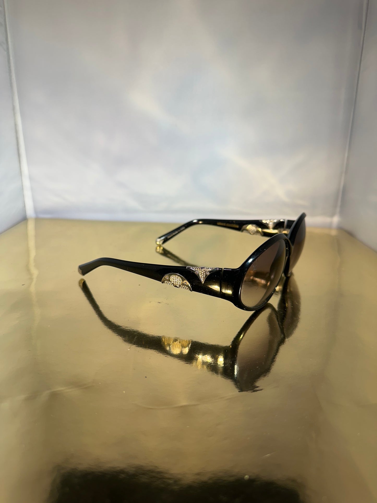 Zonnebril Louis Vuitton zwart - Iris PM