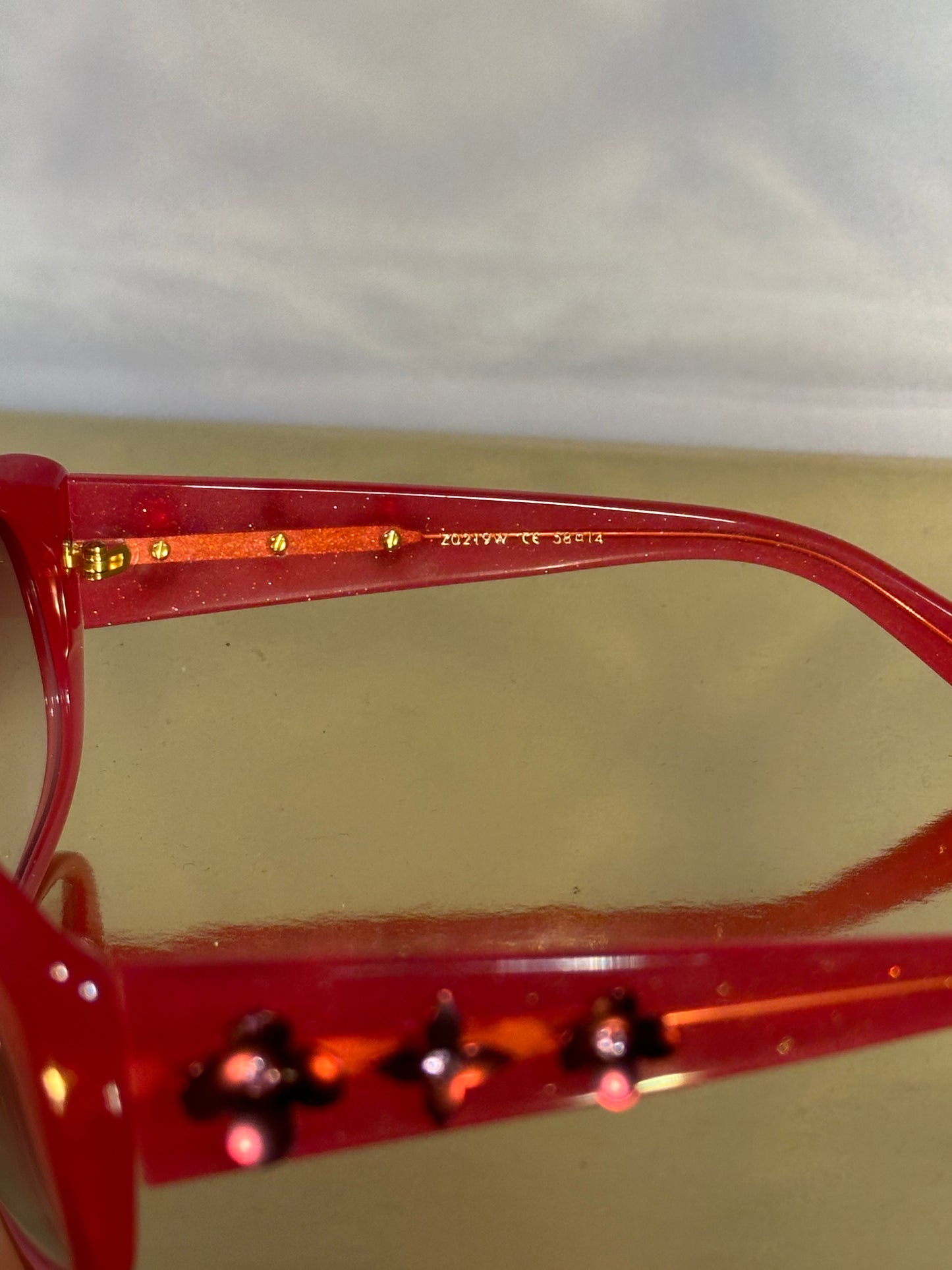Zonnebril Louis Vuitton Fleur de Monogram rood
