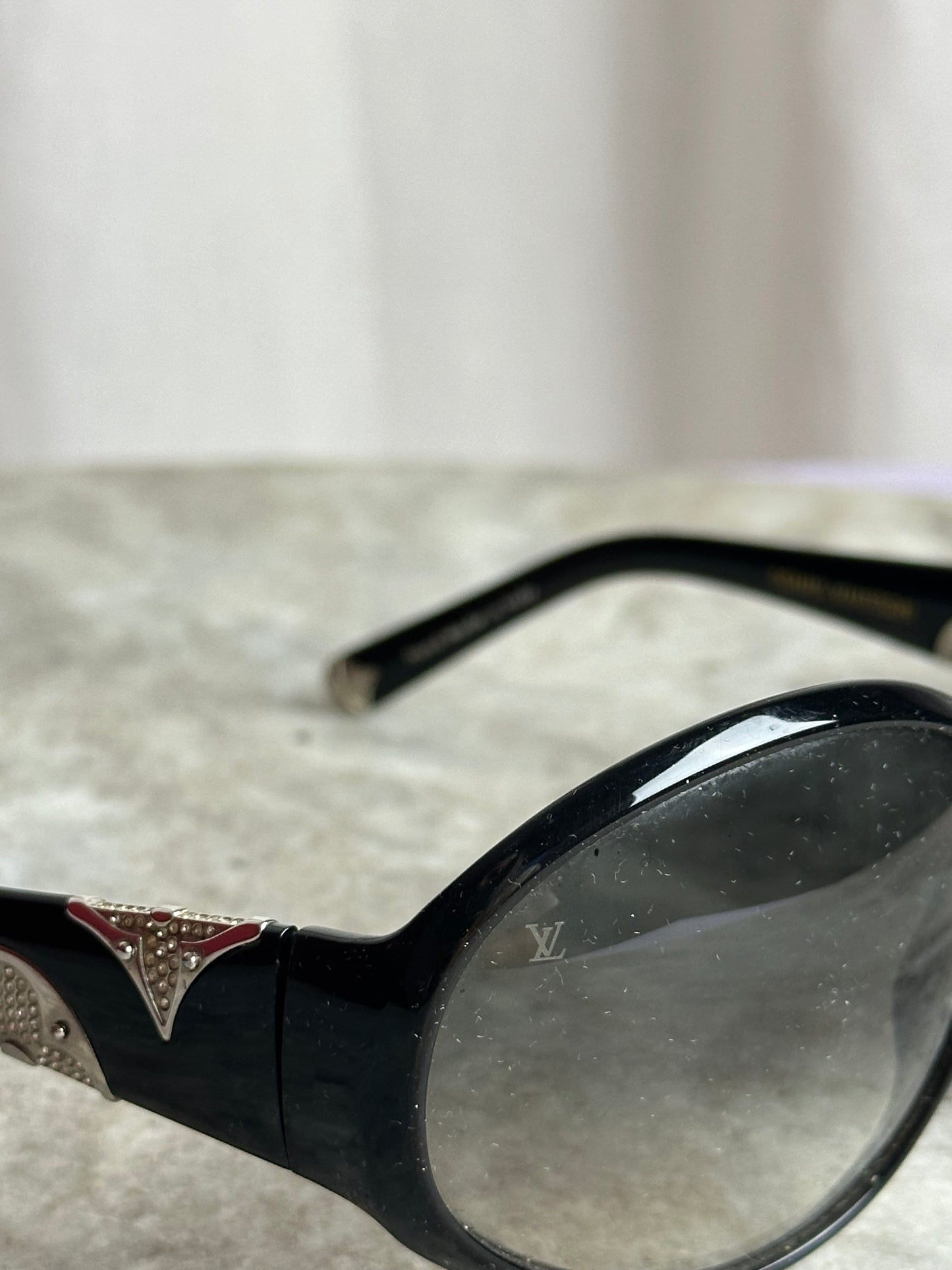Zonnebril Louis Vuitton zwart - Iris PM
