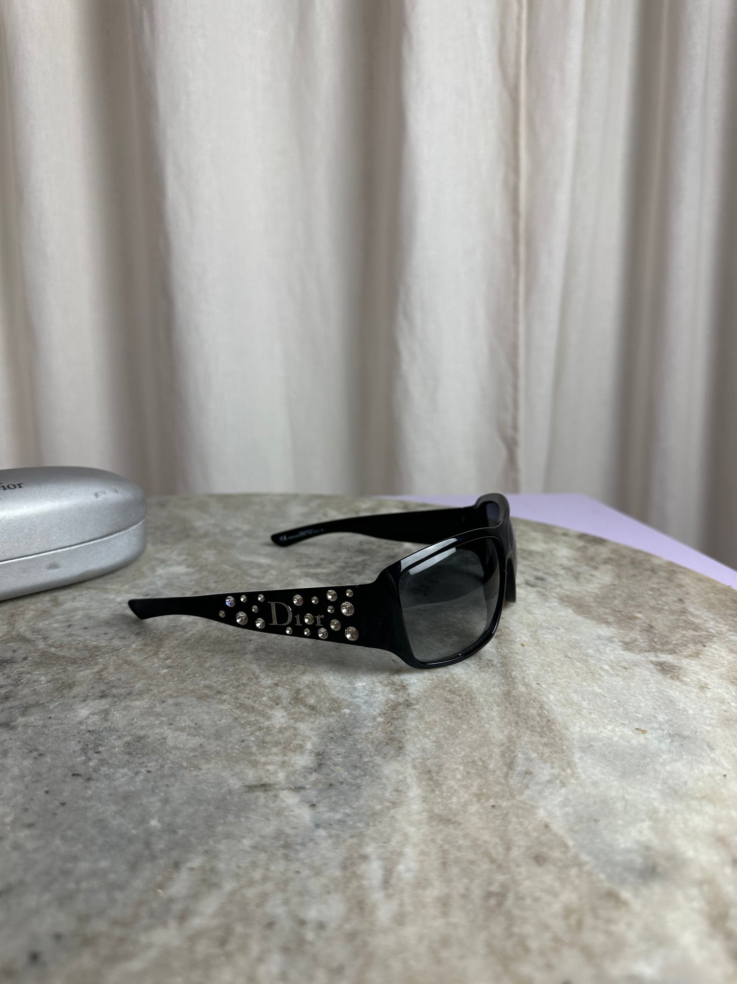 Zonnebril Dior– zwart montuur met strass