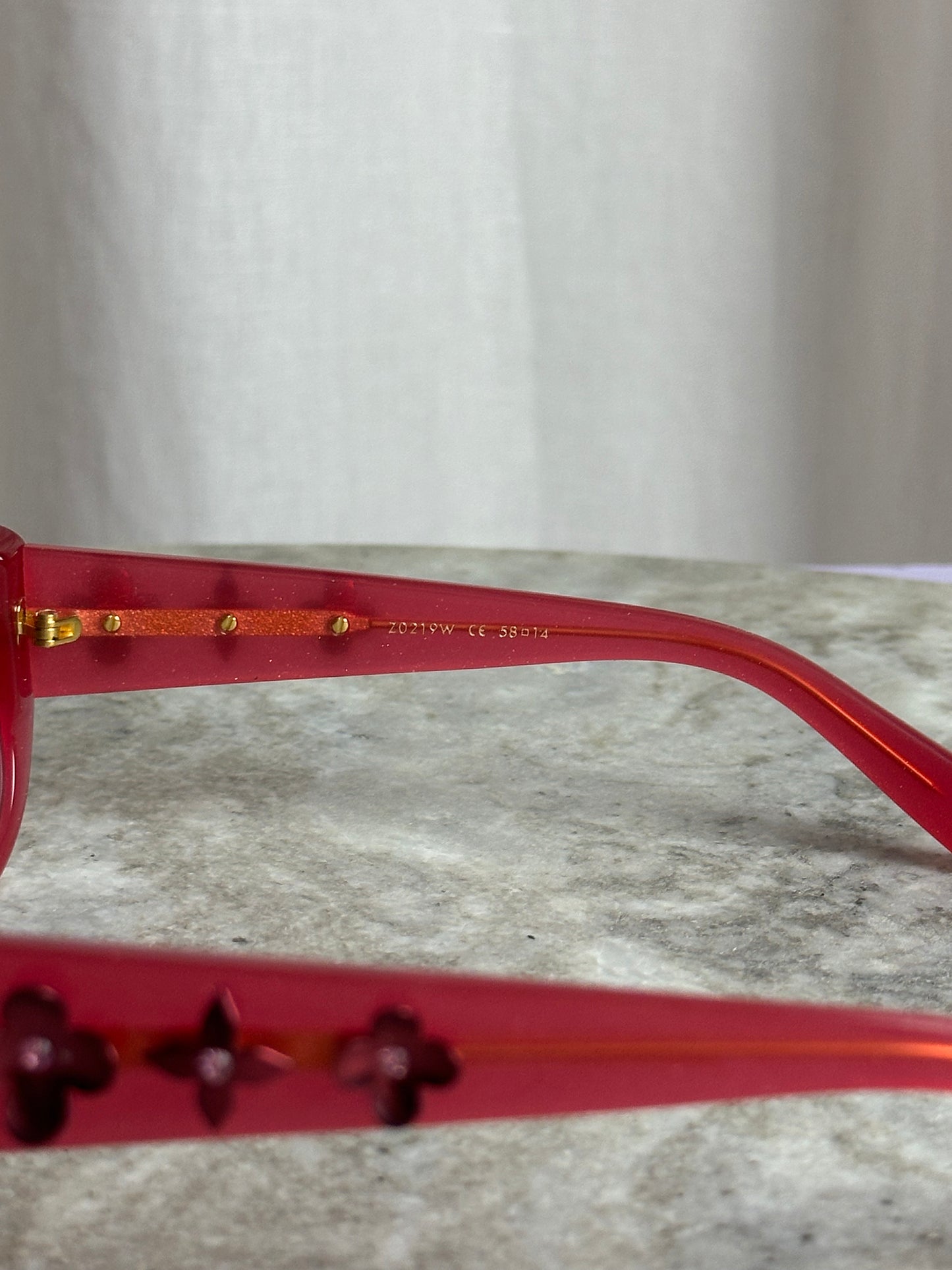 Zonnebril Louis Vuitton Fleur de Monogram rood