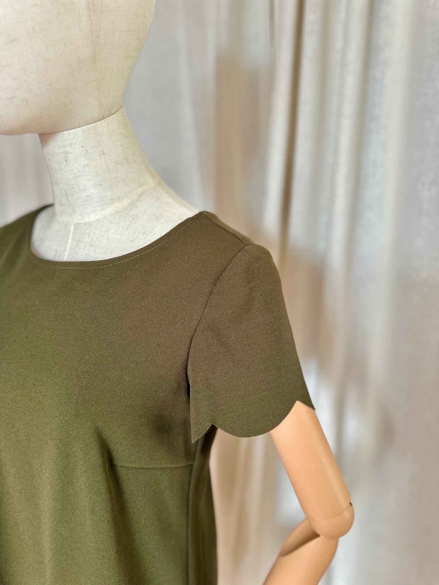 Jurk Rinascimento legergroen - Maat S
