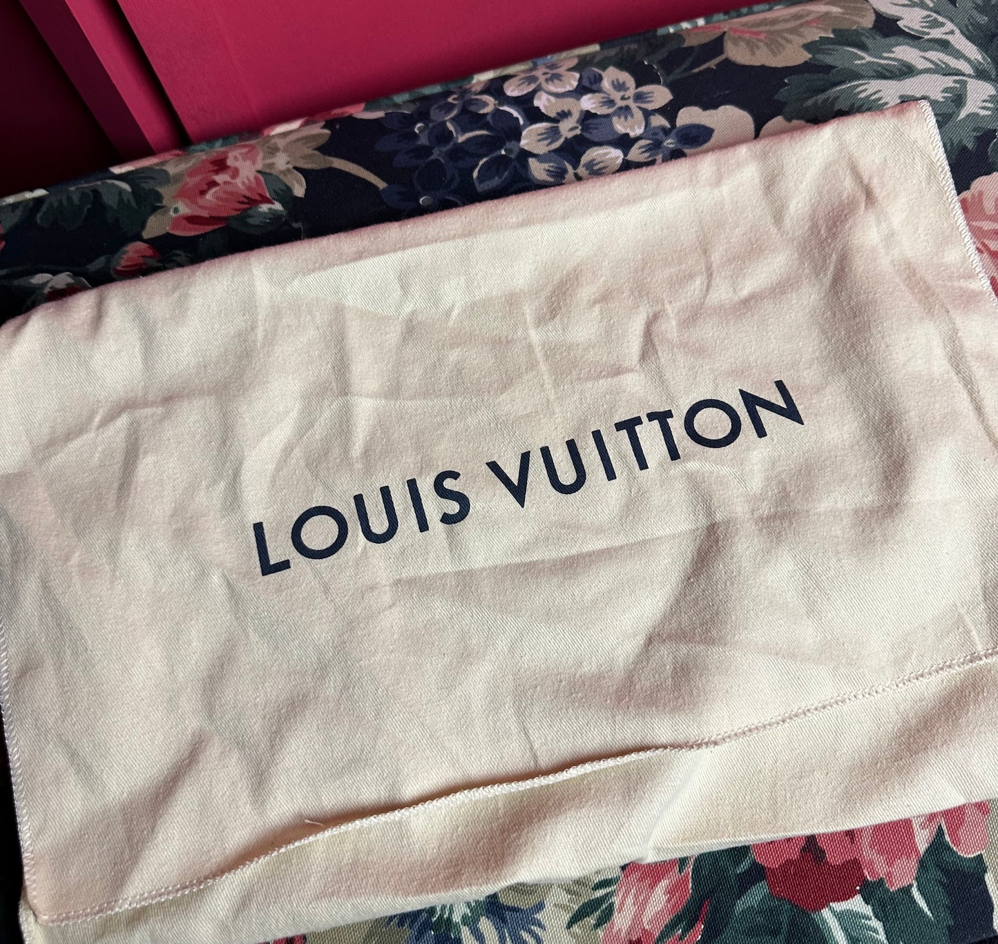 Pumps Louis Vuitton zwart&goud - Maat 38