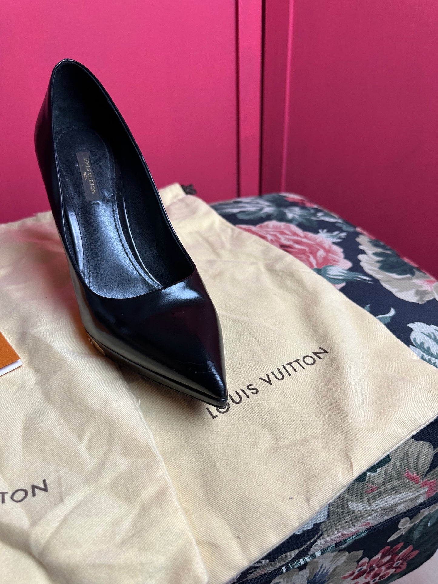 Pumps Louis Vuitton zwart&goud - Maat 38