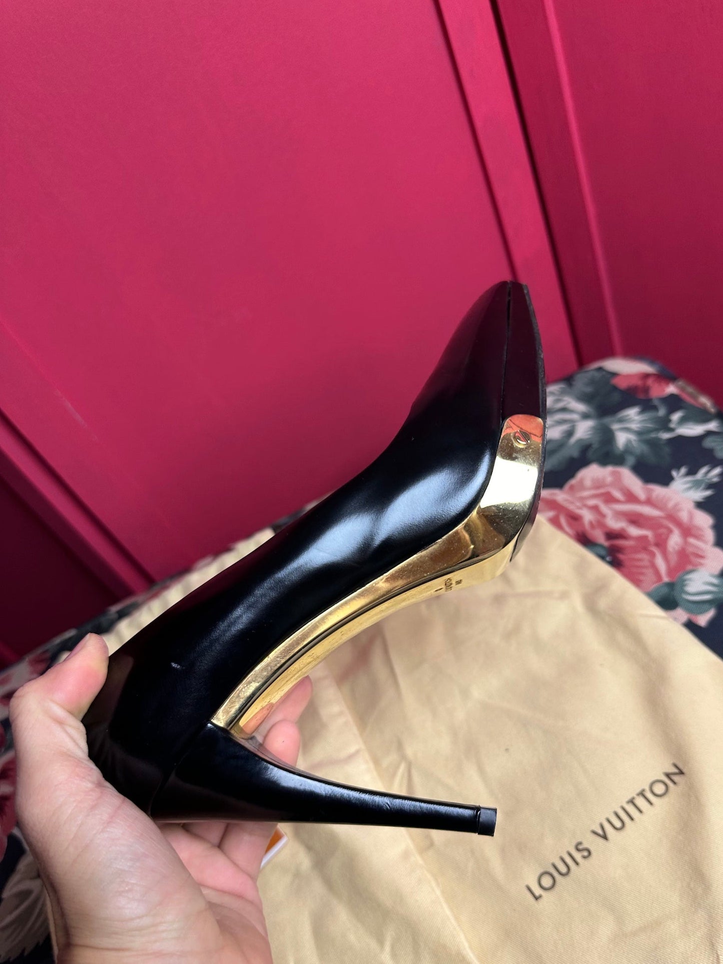 Pumps Louis Vuitton zwart&goud - Maat 38