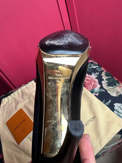 Pumps Louis Vuitton zwart&goud - Maat 38