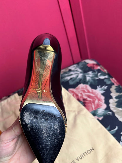 Pumps Louis Vuitton zwart&goud - Maat 38