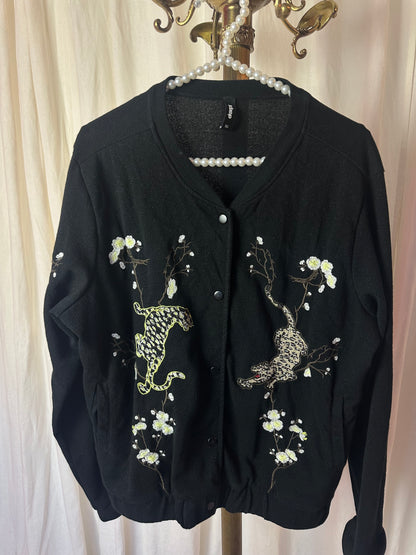 Jas Eksept bomber borduursels zwart,zachtgeel maat XL