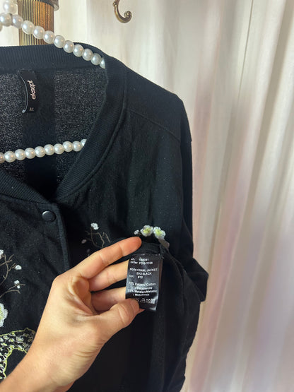 Jas Eksept bomber borduursels zwart,zachtgeel maat XL
