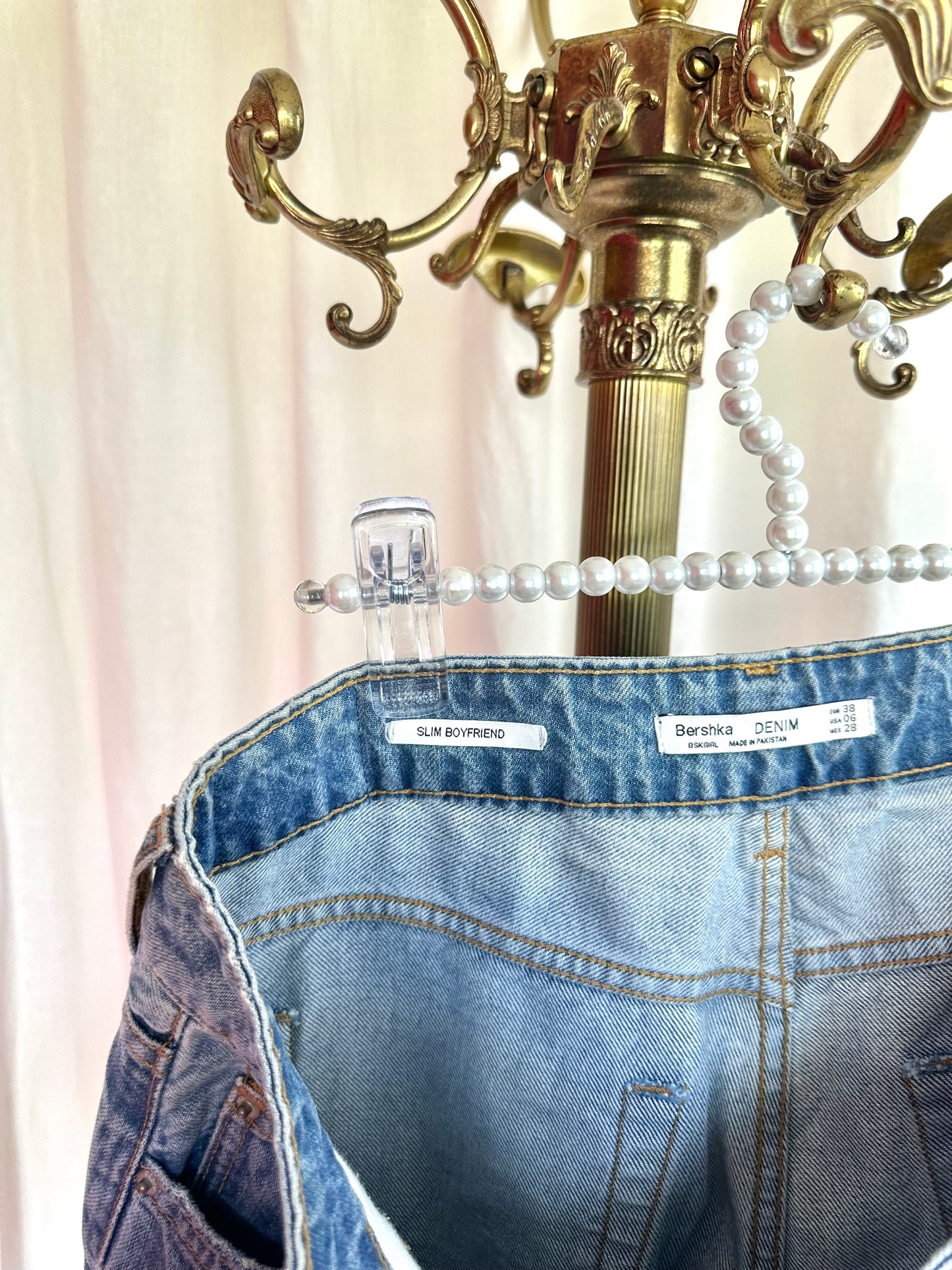 Jeans Bershka blauw damaged maat 38