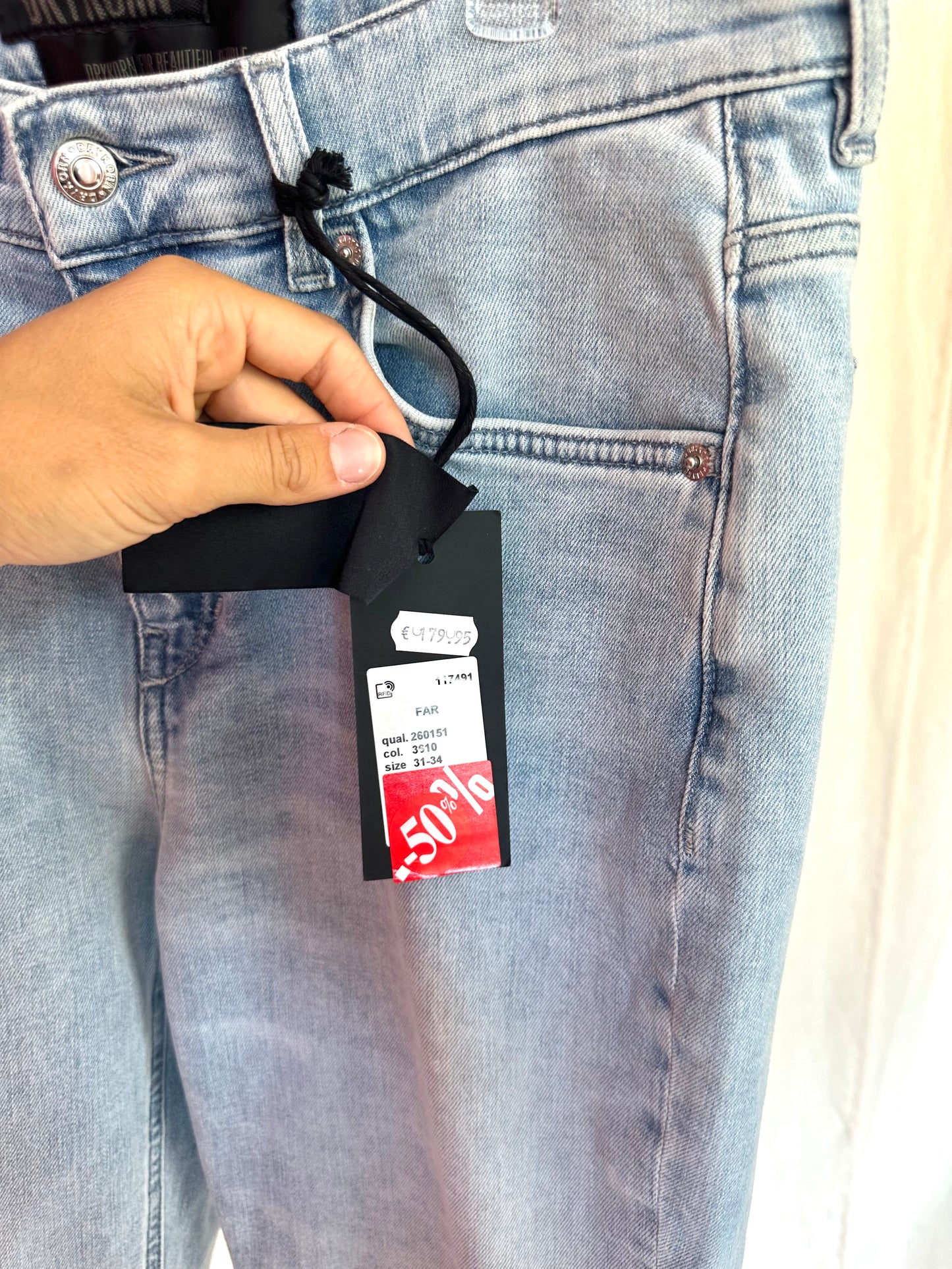 Jeans Drykorn flair lichtblauw maat 31 lengte 34