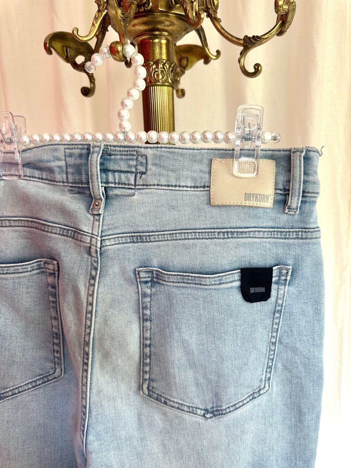 Jeans Drykorn flair lichtblauw maat 31 lengte 34