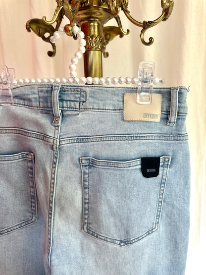 Jeans Drykorn flair lichtblauw maat 31 lengte 34