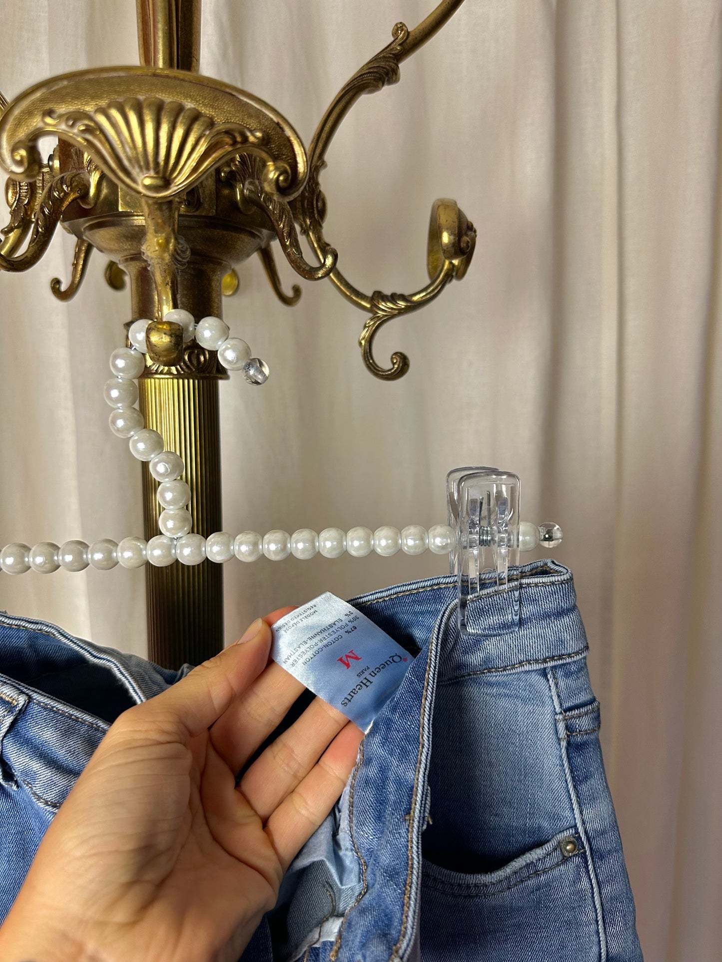 Jeans Queen Hearts damaged lichtblauw maat M