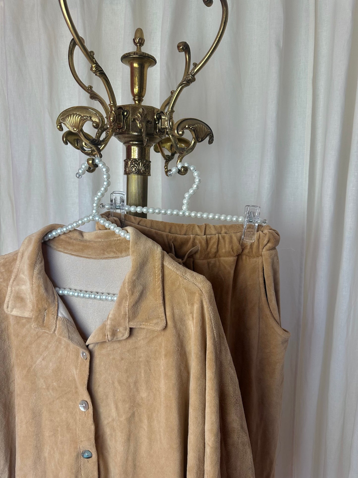 Joggingsset (Broek+Blouse) fluweellook camel onesize