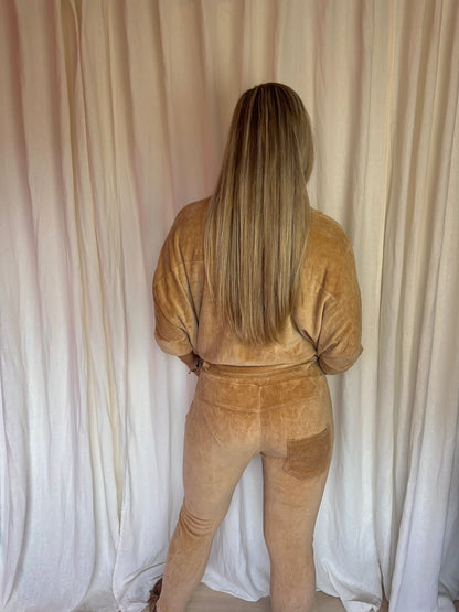 Joggingsset (Broek+Blouse) fluweellook camel onesize