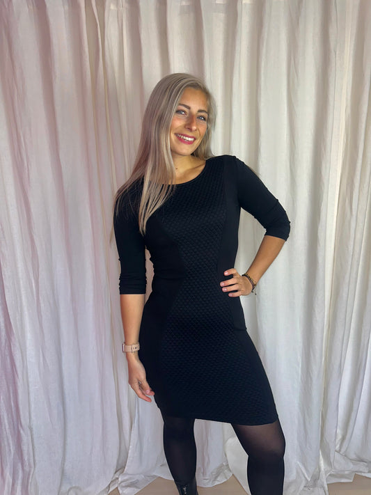 Jurk Ana alcazar driekwartmouw structuur zwart maat 36