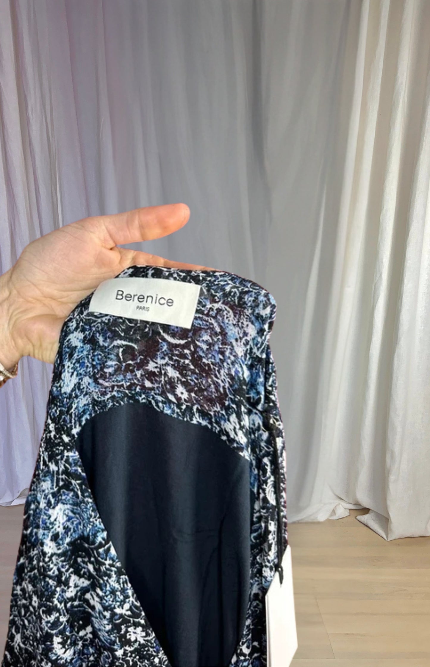 Jurk Berenice print zwart lichtblauw maat L