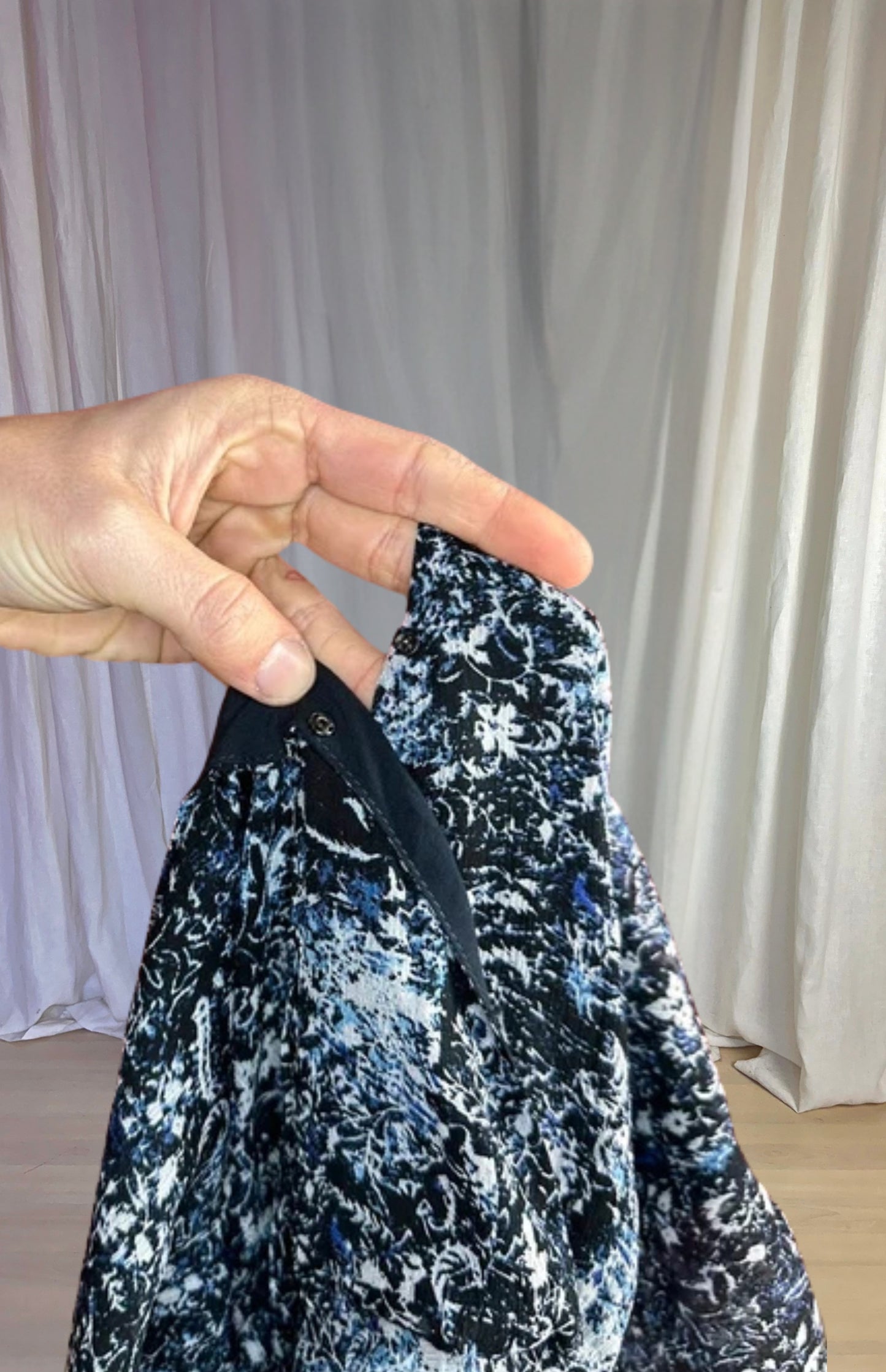 Jurk Berenice print zwart lichtblauw maat L