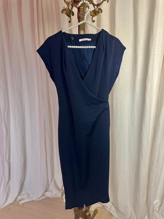 Jurk Nikkie open rug donkerblauw maat 36