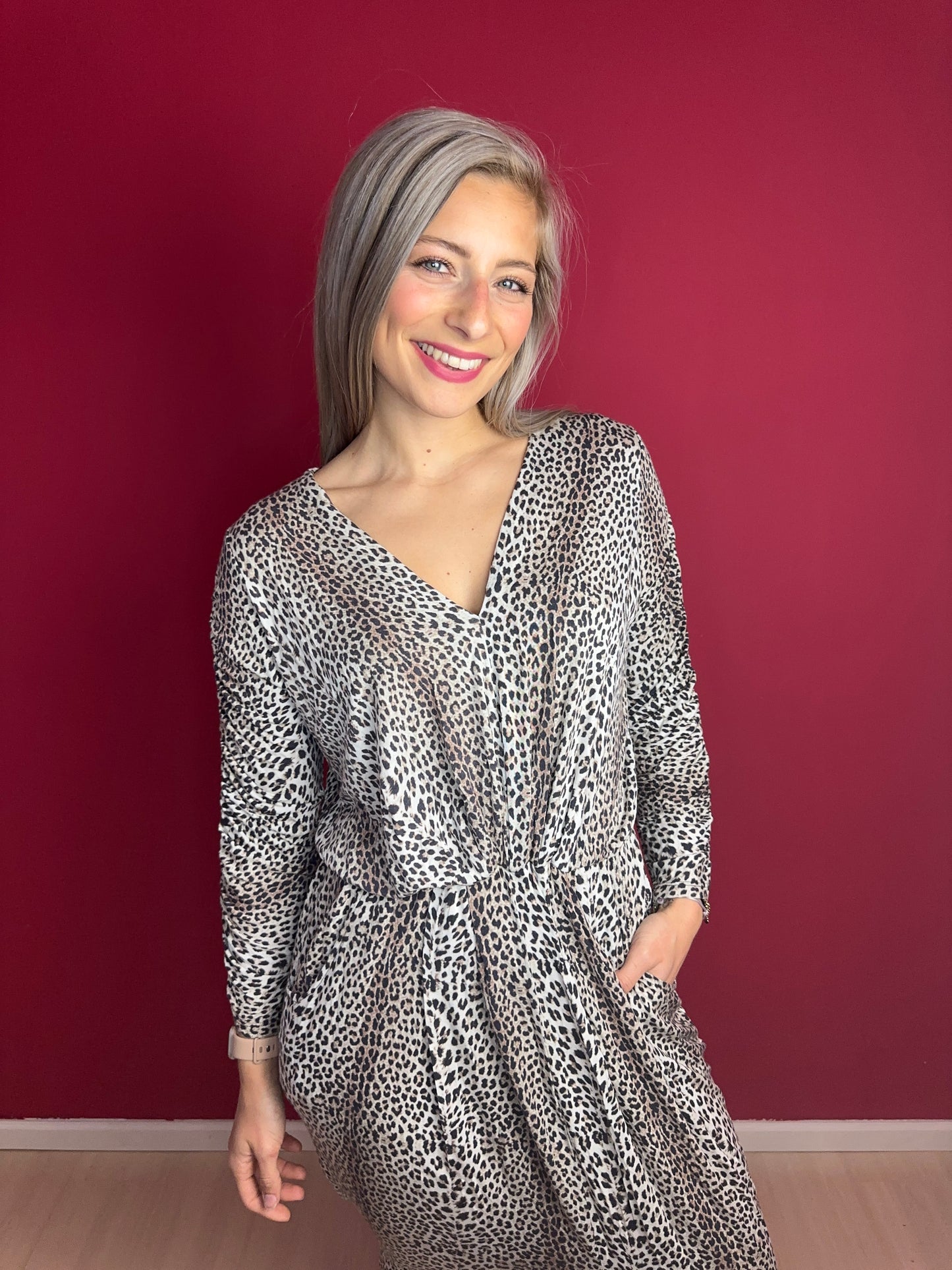 Jurk Notes du Nord Panterprint – Drape Dress met Lange Mouw in Maat 40