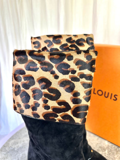 Laarzen Louis Vuitton suede zwart/ panterprint - Maat 39