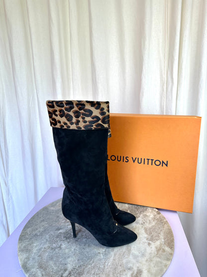 Laarzen Louis Vuitton suede zwart/ panterprint - Maat 39
