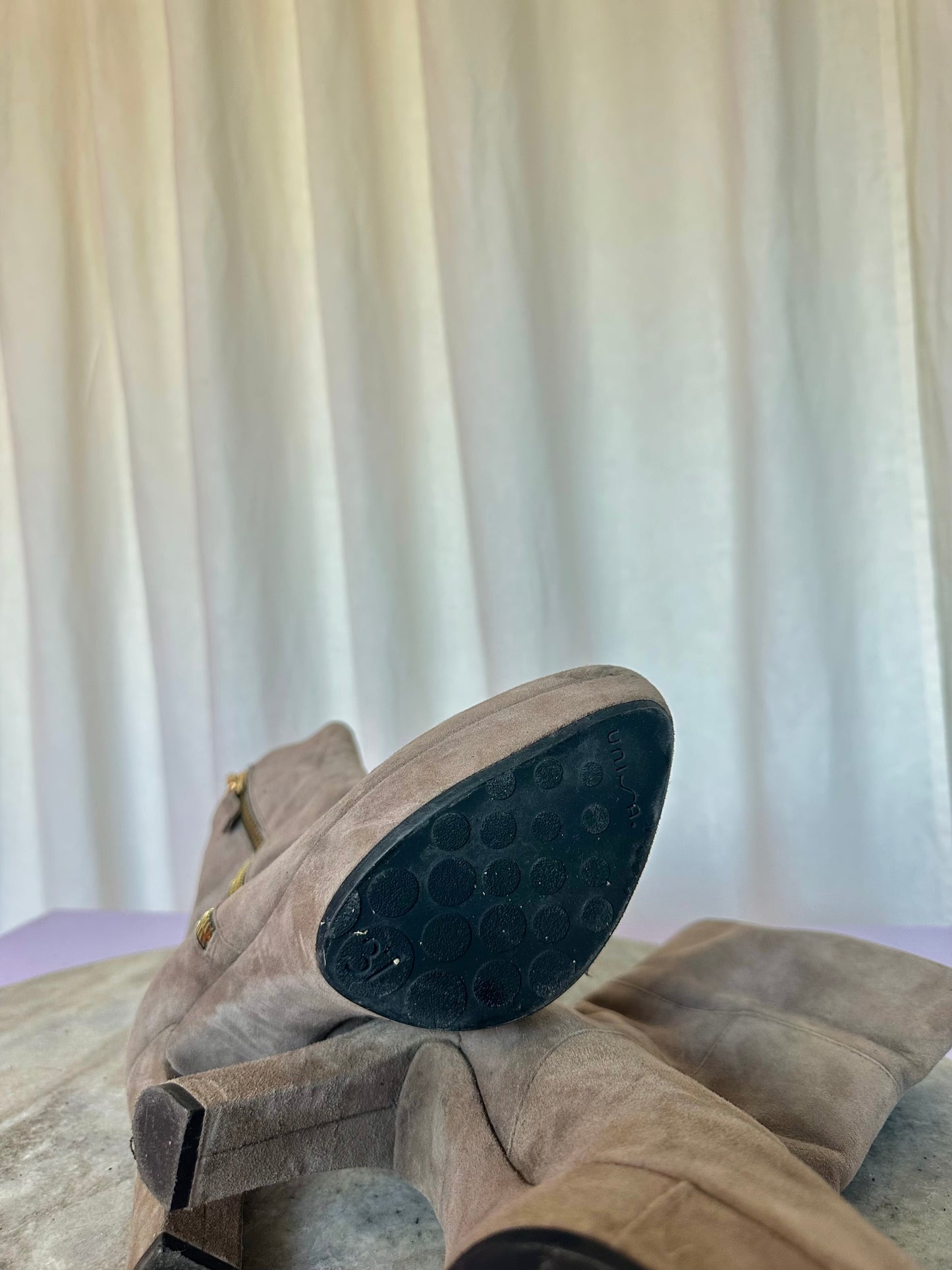 Laarzen Unisa suede hak taupe maat 37