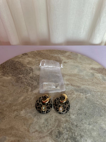 Oorbellen panterprint zilver/zwart