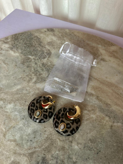 Oorbellen panterprint zilver/zwart