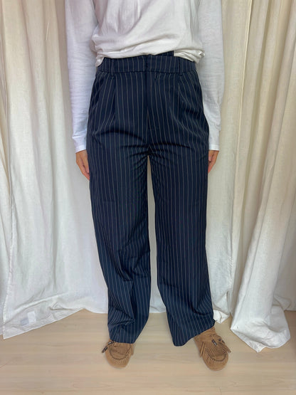 Pantalon Drôle de copine pinstripe donkerblauw maat M