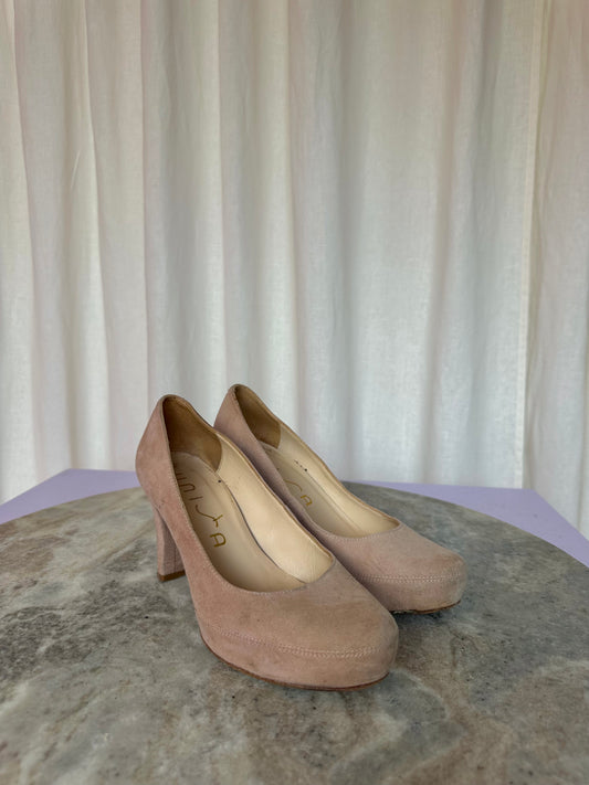 Pumps Unisa hakken suede beige maat 36