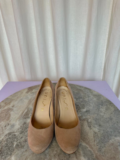 Pumps Unisa hakken suede beige maat 36
