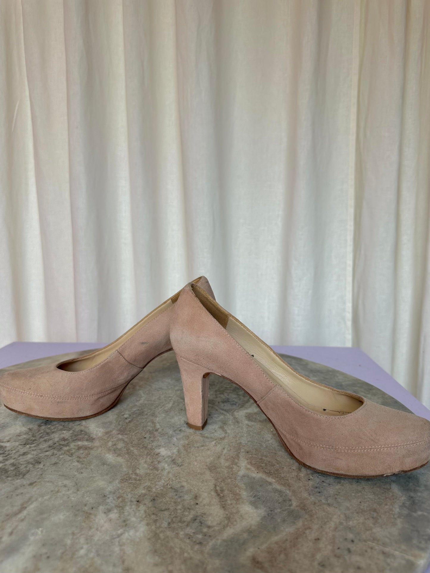 Pumps Unisa hakken suede beige maat 36