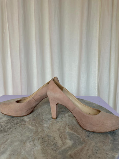 Pumps Unisa hakken suede beige maat 36