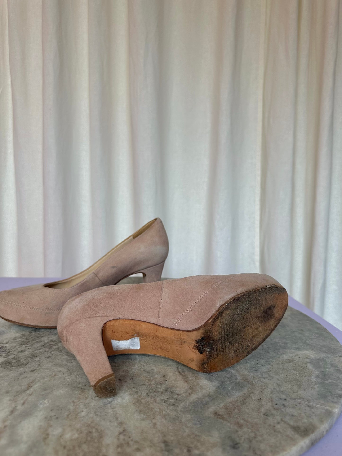 Pumps Unisa hakken suede beige maat 36