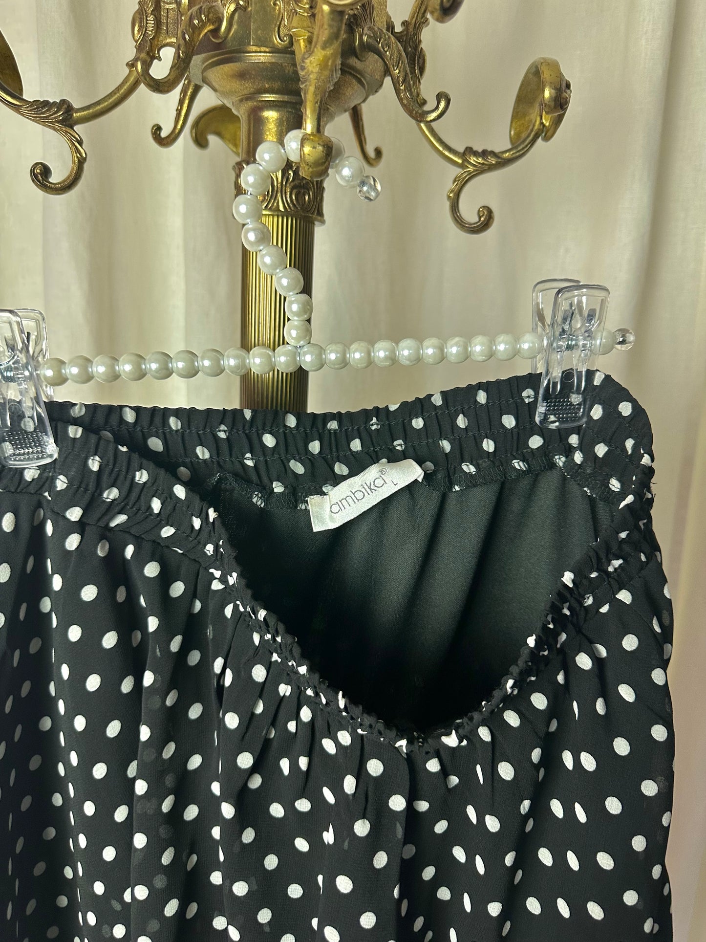 Rok Ambika stippen zwart,wit maat L