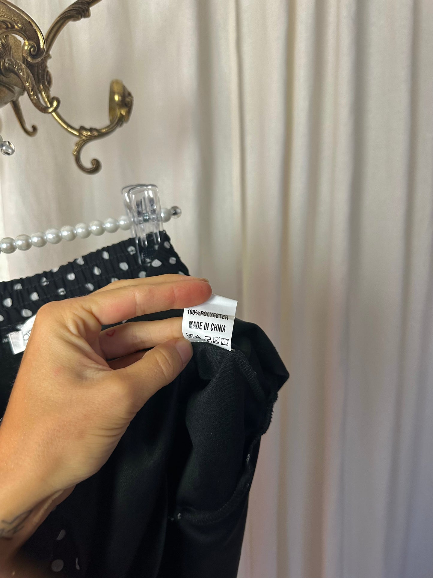 Rok Ambika stippen zwart,wit maat L
