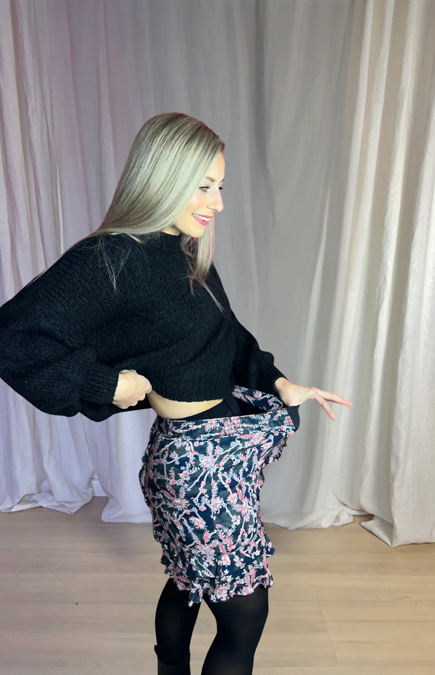 Rok Berenice print zwart, rood maat M